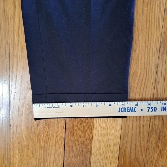 Ann Taylor Signature Women's Size 6 Black Cropped Leg Black Pleated NEW Pants - Picture 5 of 11
